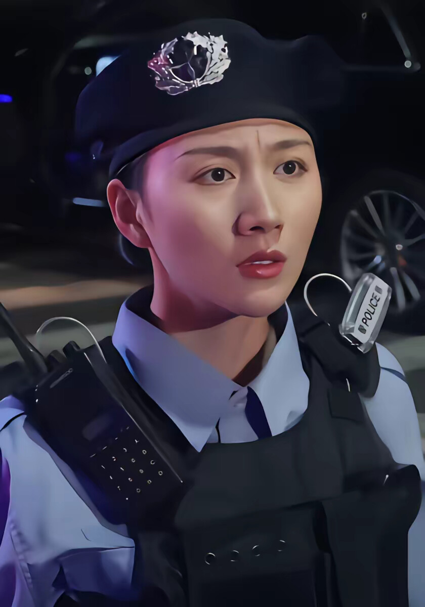 《都市:开局一支笔推动完美意外》剧照