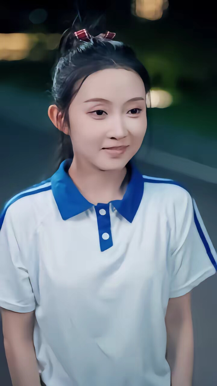 《重生被赶出家门,忽悠校花摆地摊》剧照