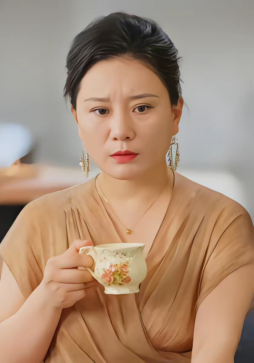 《全家偷听我心声,假千金心慌了》剧照