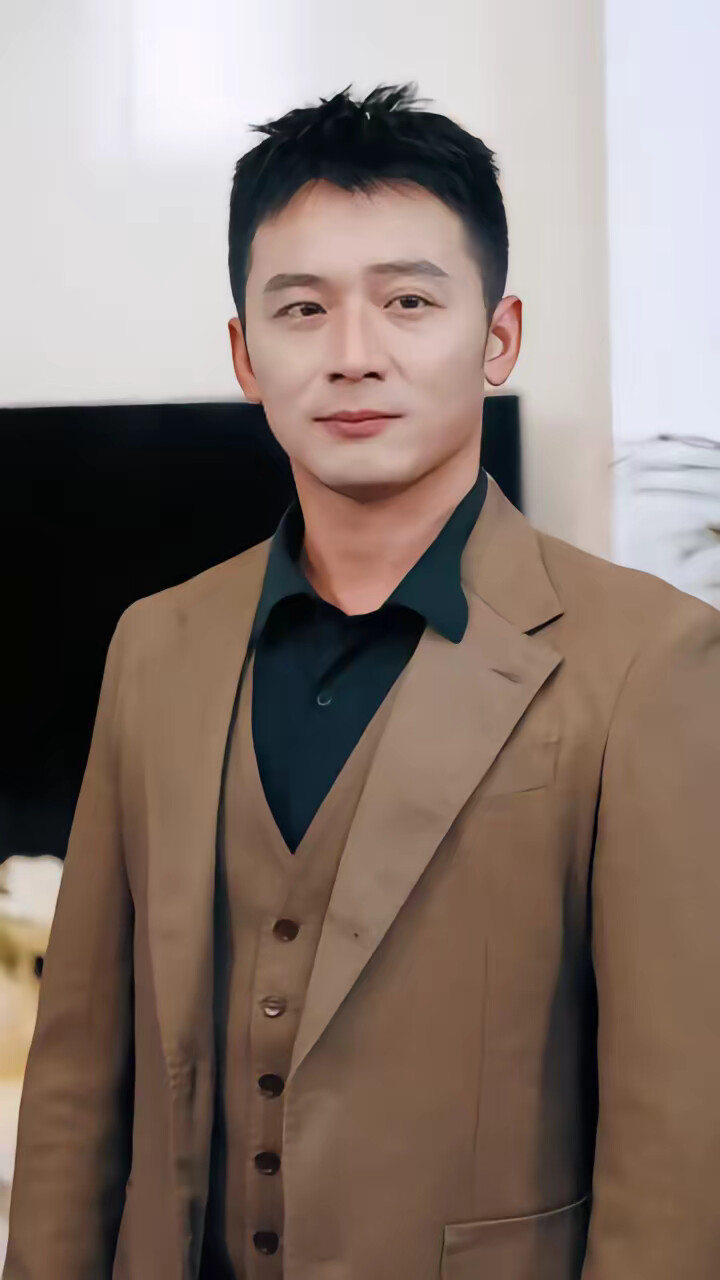 《裁员后女总裁全家后悔了》剧照