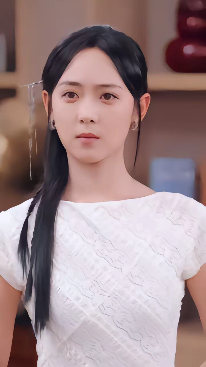 《别惹假千金会算命爆料顺嘴的事》剧照