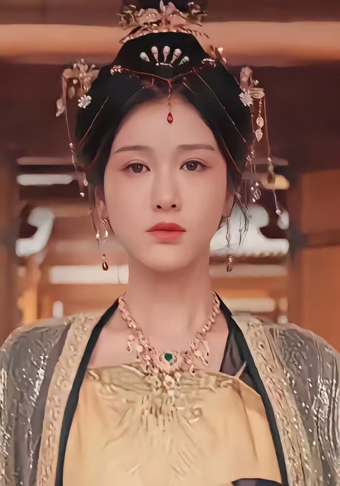 《充值就能升级:我躺着成仙了》剧照