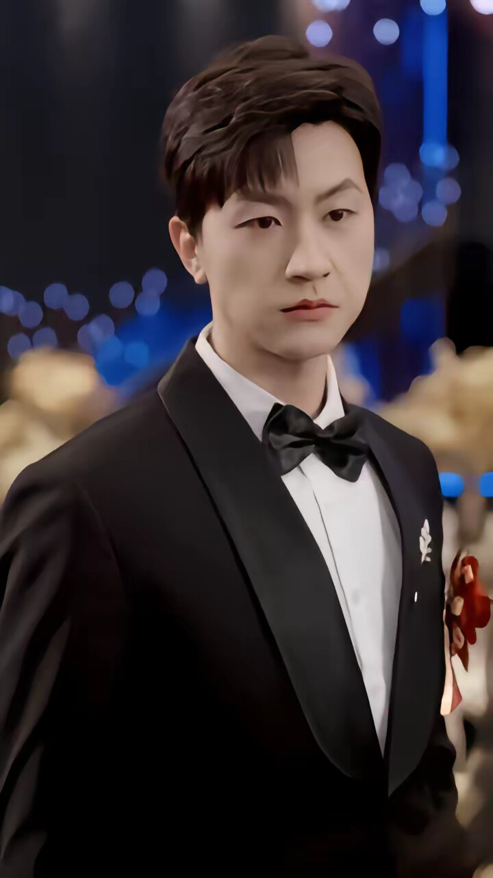 《长跑八年她奔向白月光》剧照