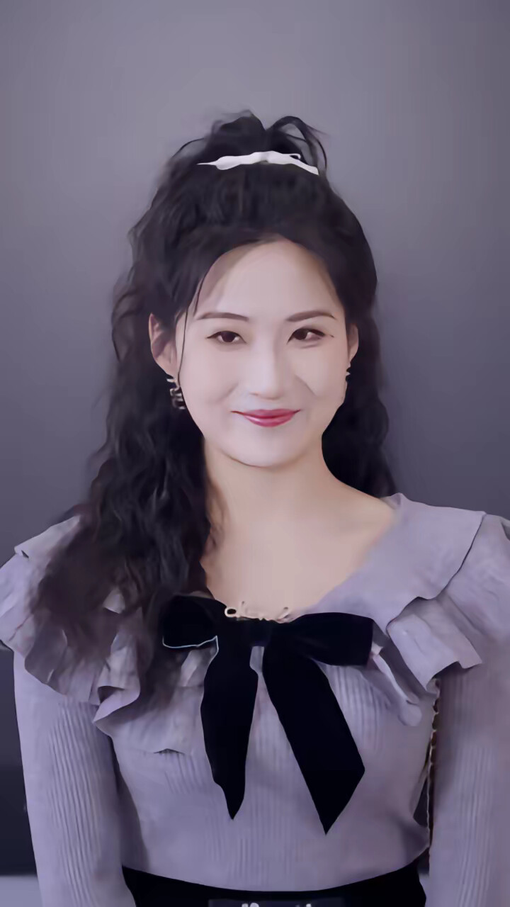 《觉醒当天,真千金又美又飒》剧照