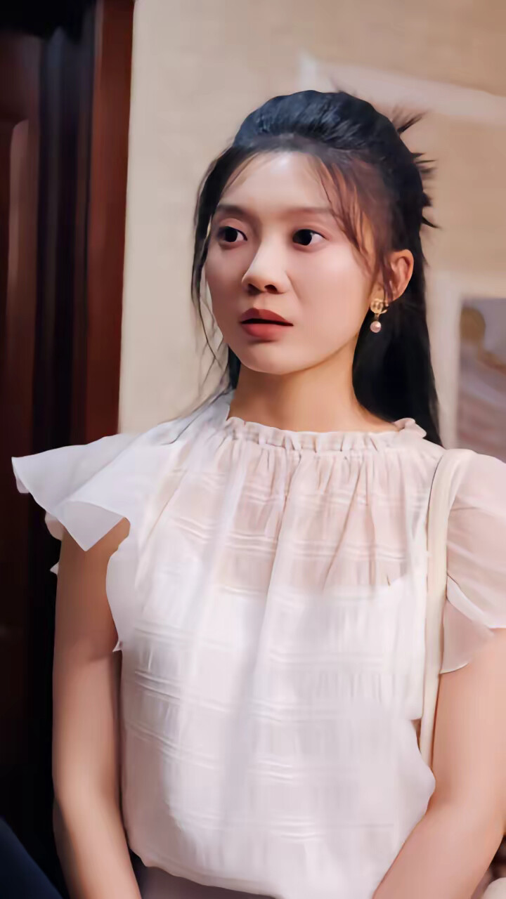 《闪婚老公退役禁止心动》剧照