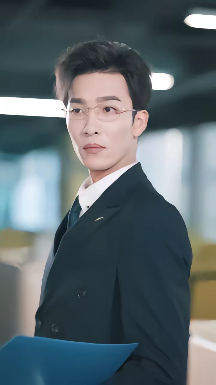 《舒助理每天都想辞职》剧照