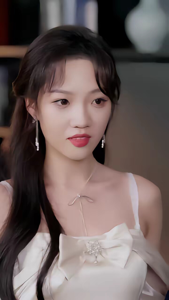 《恋爱脑死后,我重回巅峰》剧照