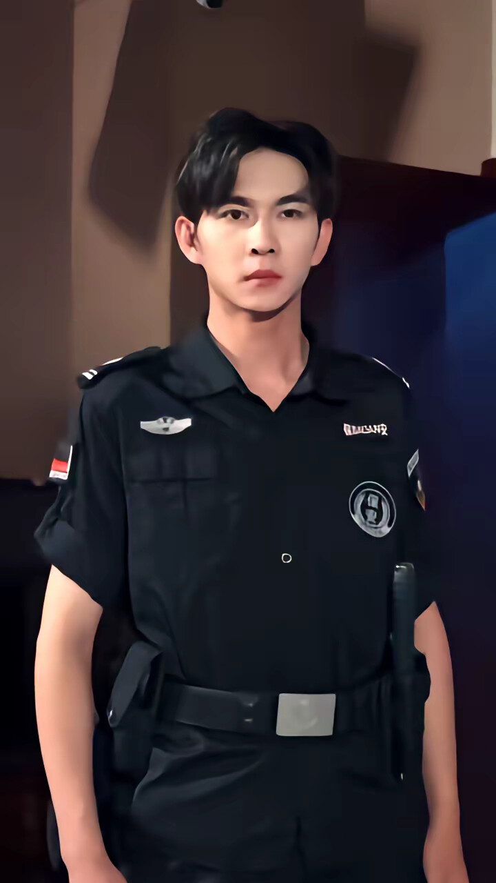 《入职保安，我能偷听美女心声》剧照