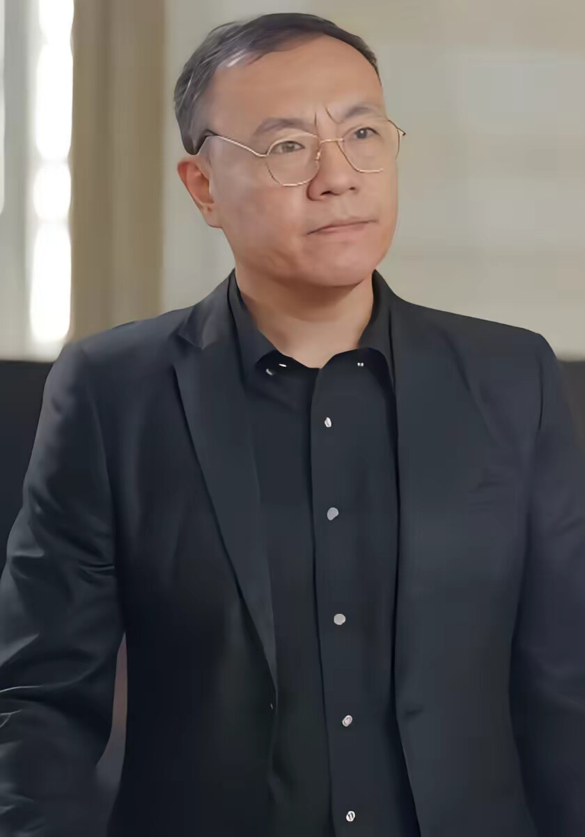 《全村皆大神》剧照