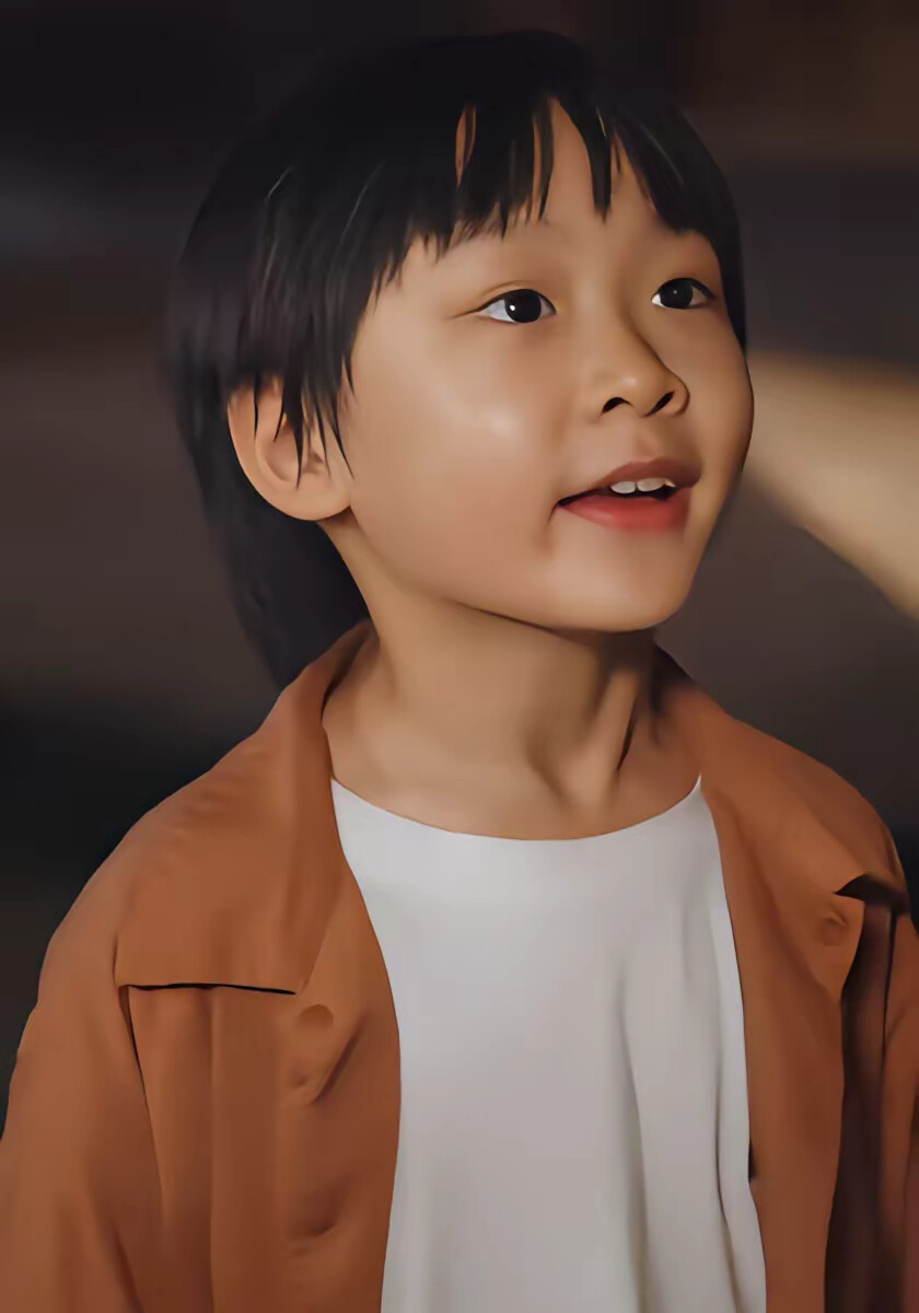 《资本家大少!正好扛回家做老公》剧照