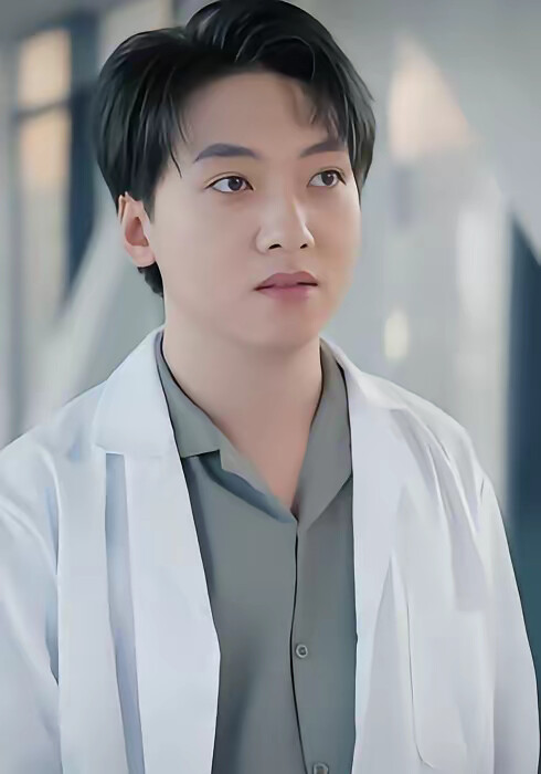 《全员偷听假千金心声,她成团宠了》剧照