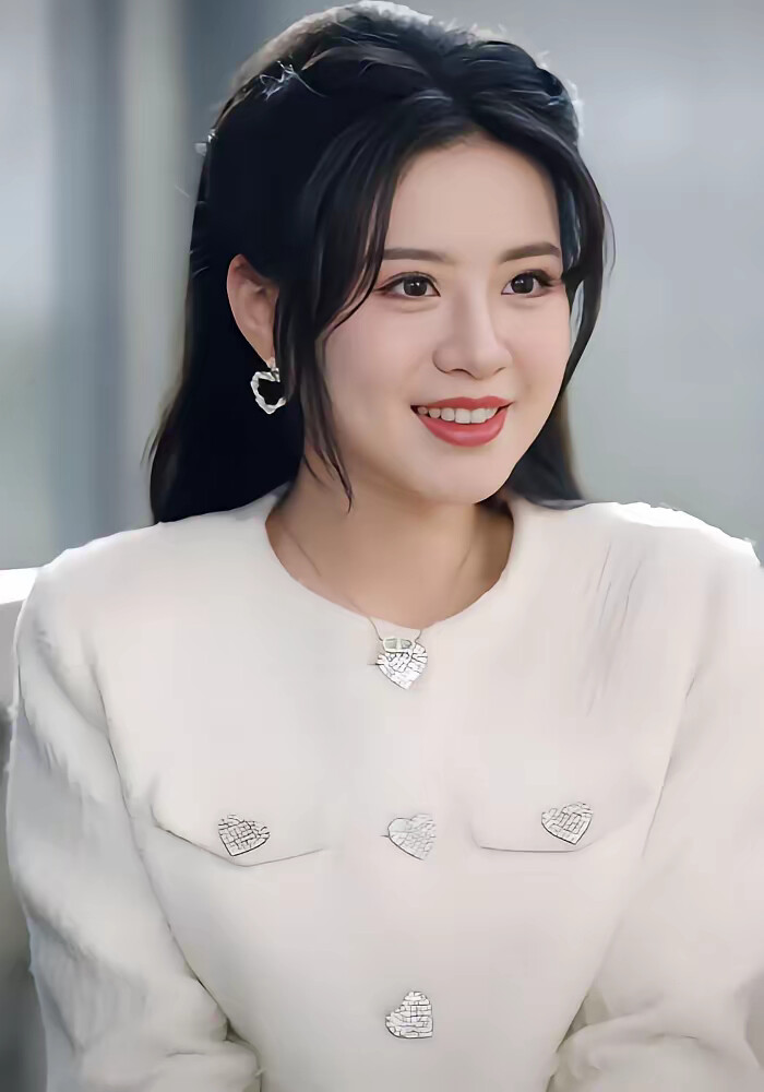 《我见明月》剧照