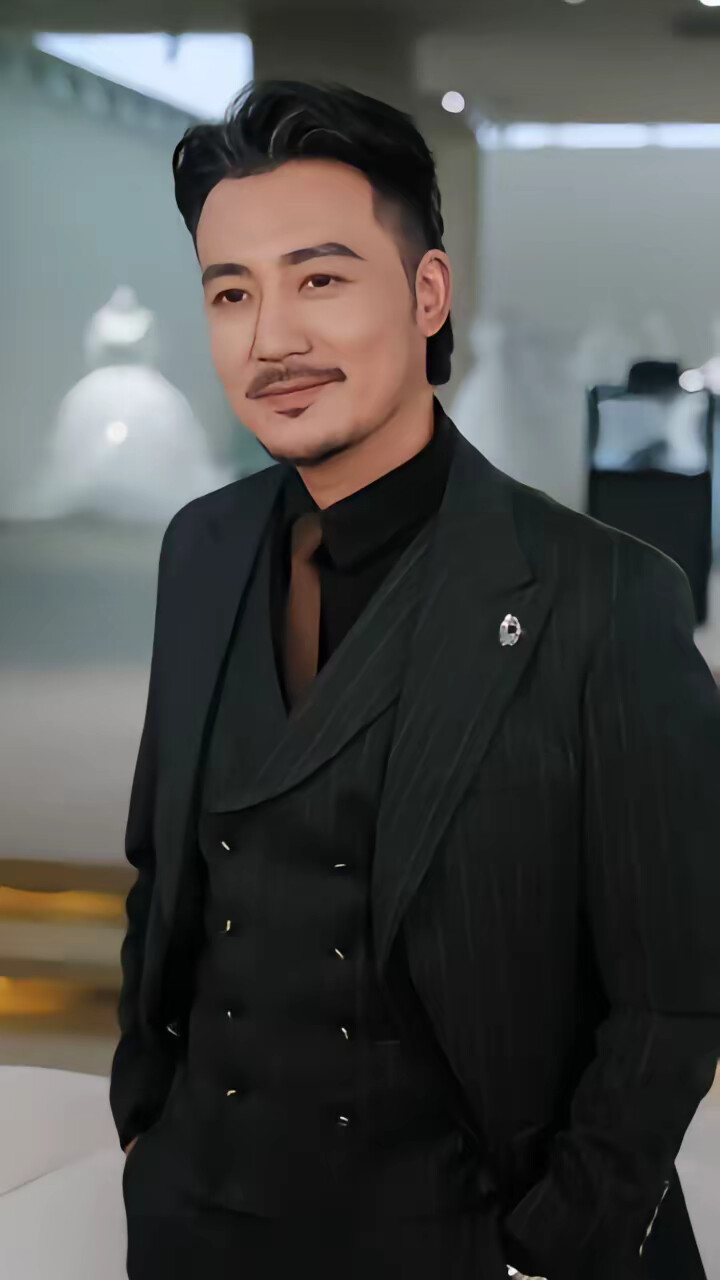 《人到四十,误嫁豪门》剧照
