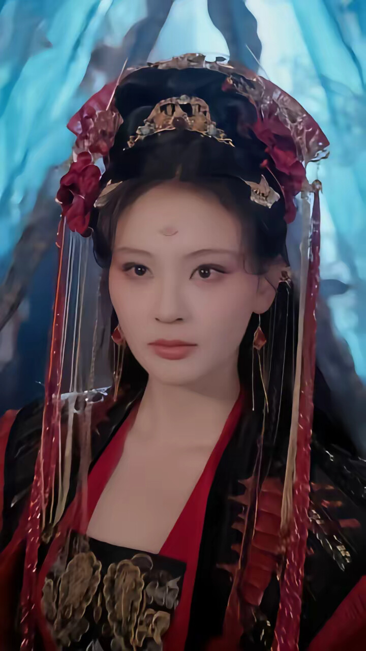 《签到成圣,发现老婆竟是魔教女帝》剧照