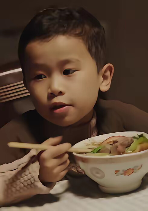 《被弃后,我带着养女扭转人生》剧照