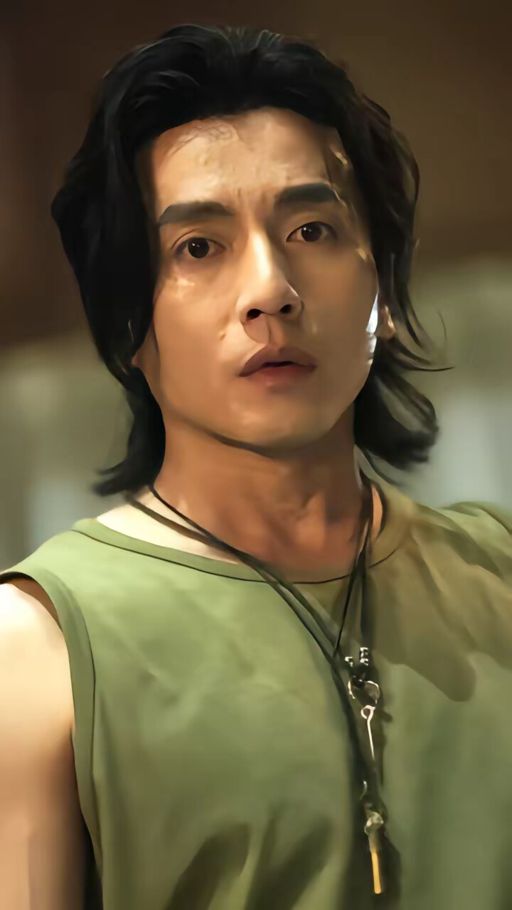 《比骄阳热烈的他》剧照