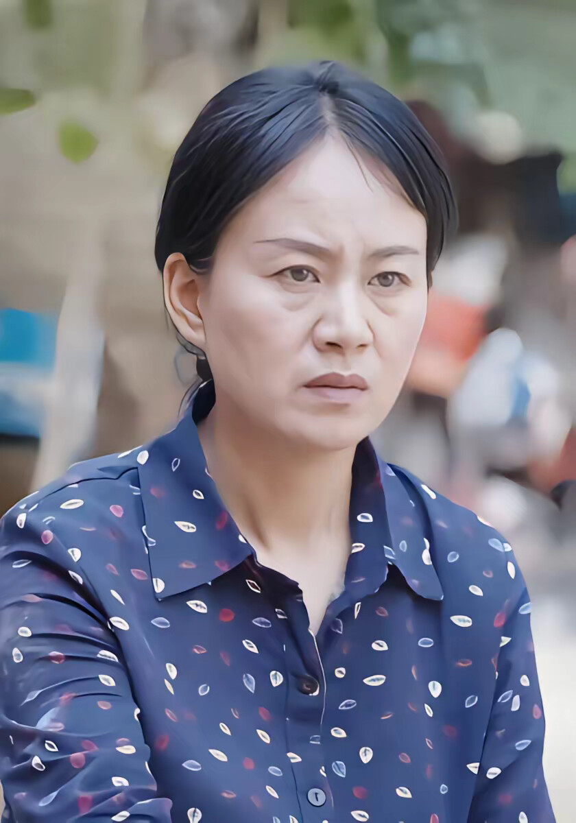 《我替妹妹嫁给村长家傻儿子》剧照