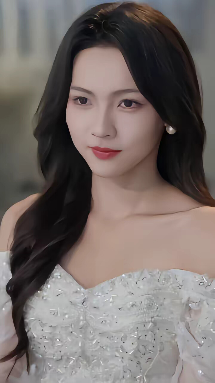 《她只有三分乖》剧照