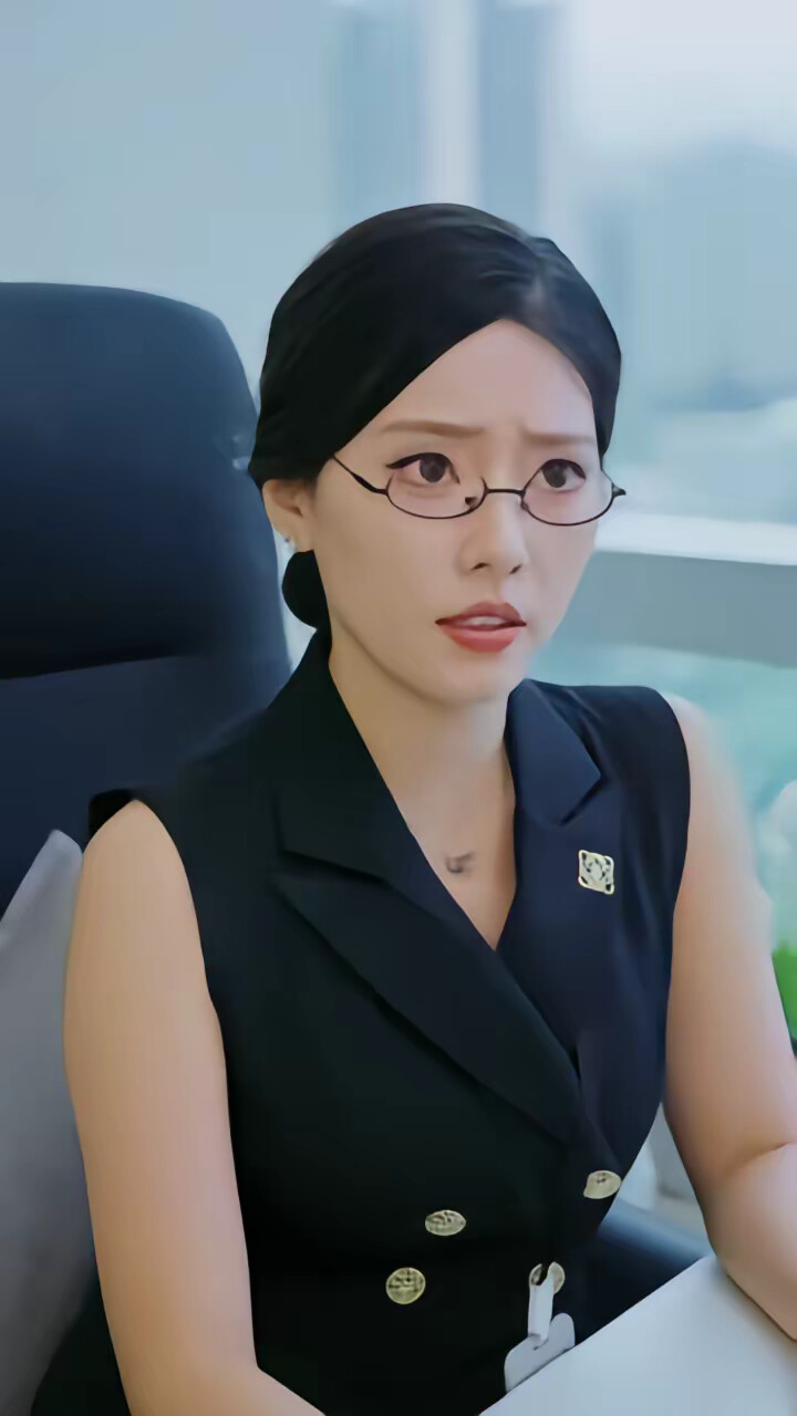 《说好摸鱼打游戏你完胜华尔街》剧照