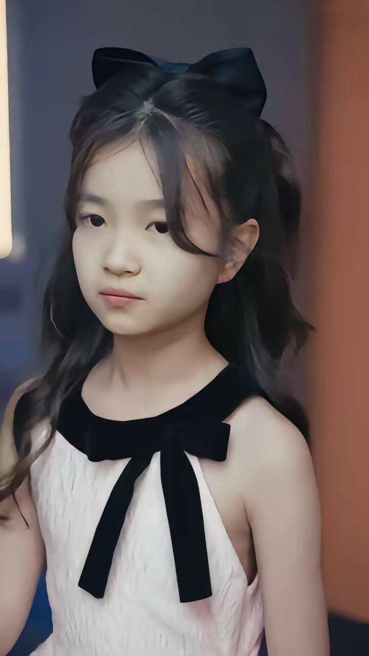 《十岁狼闺女爆改纨绔爹》剧照