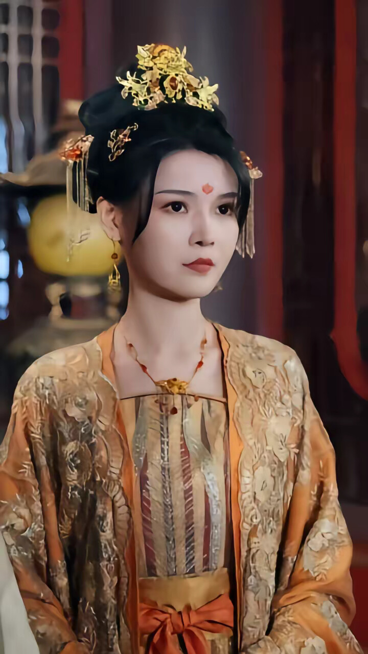 《我家大床通古代,被女帝偷听心声》剧照