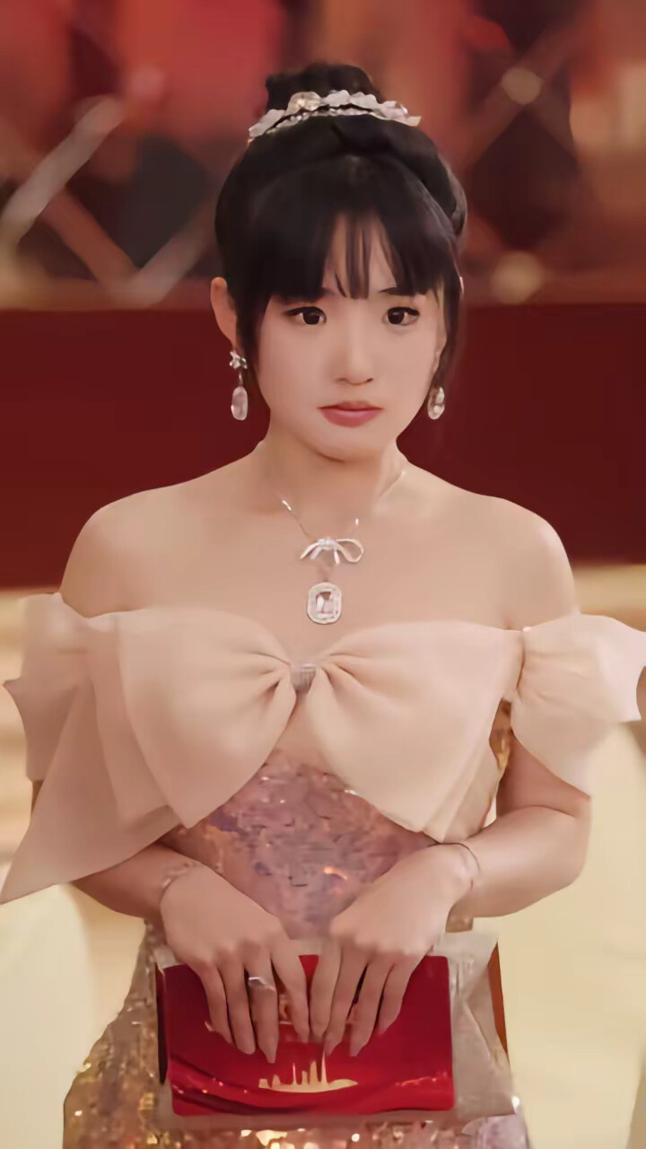 《闪婚后，总裁夫妇马甲藏不住》剧照