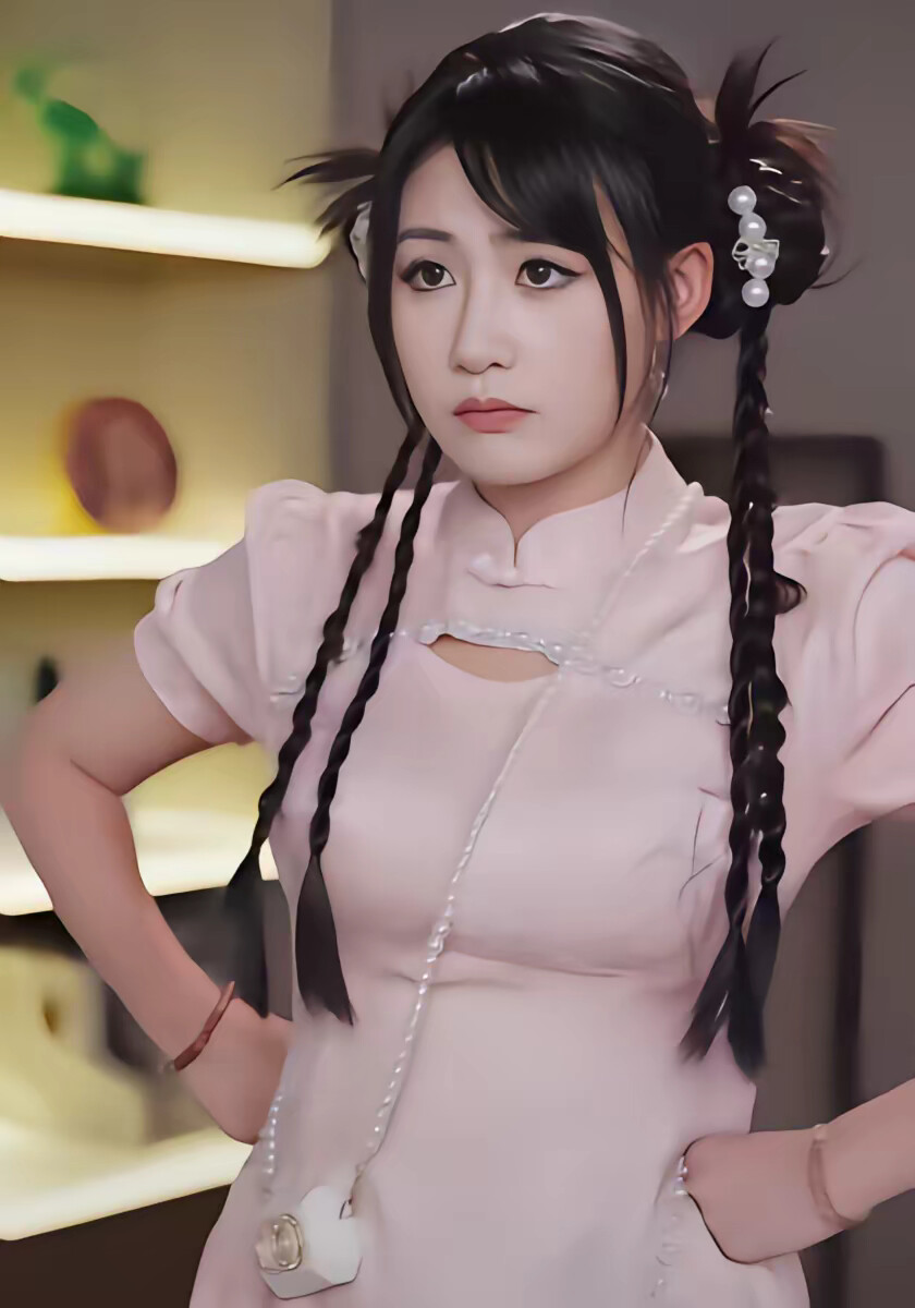 《十八岁才渡劫期,请问我还有救吗》剧照