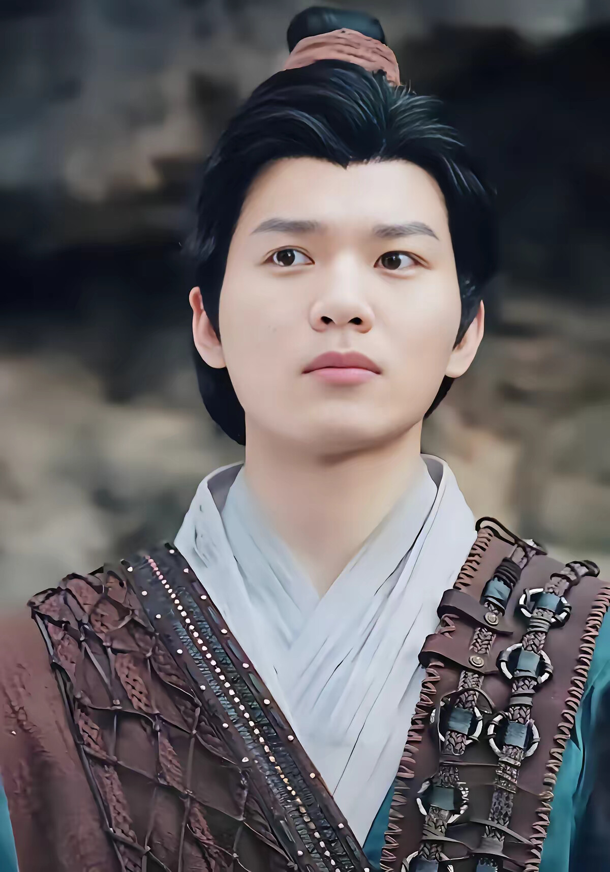 《灾年全村啃树皮我带全家吃上席》剧照