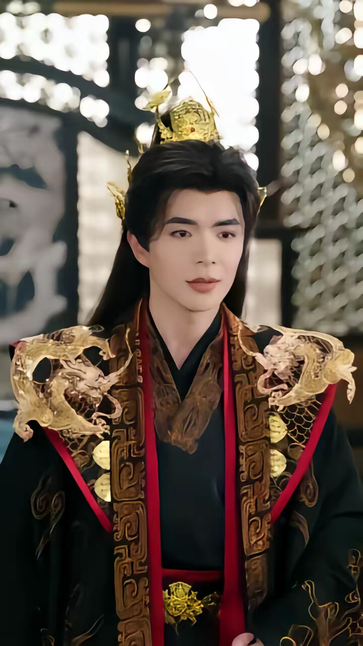 《落花逢君冠中宫》剧照