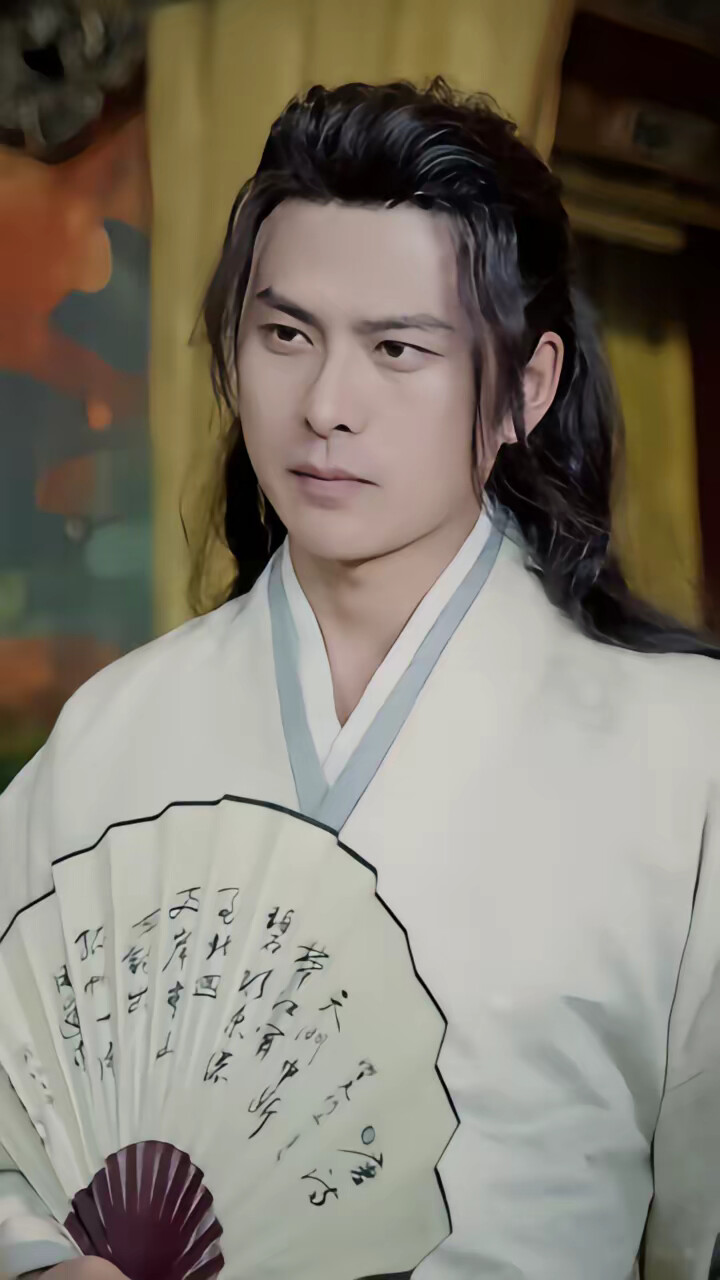 《全城笑我抱废柴,谁知废柴变龙鳞》剧照