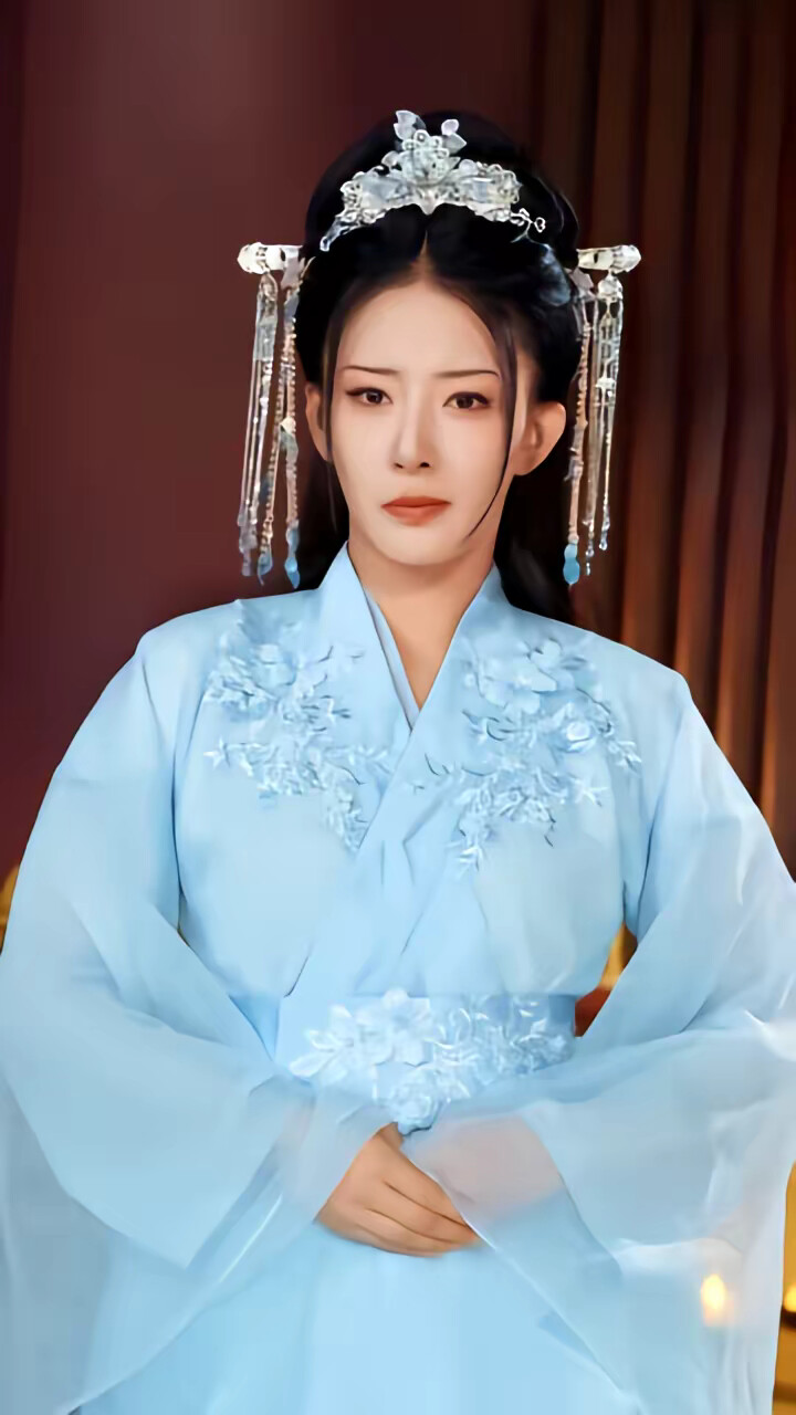 《我本金枝》剧照