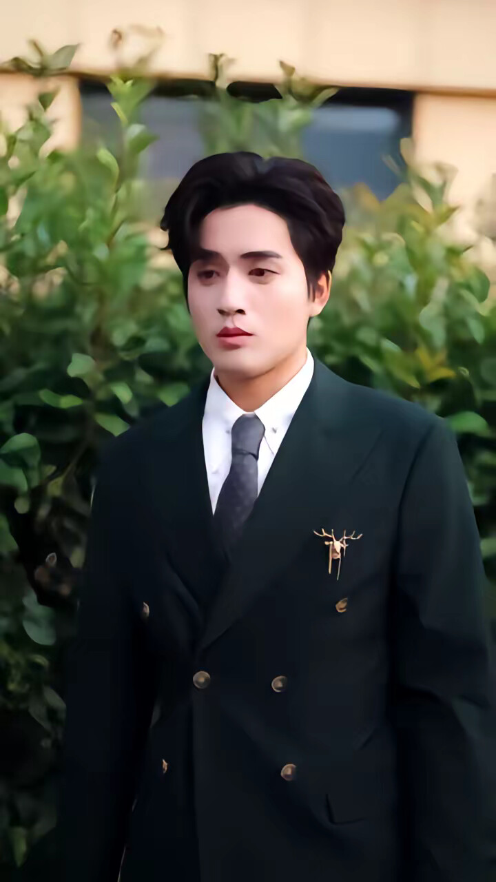 《再婚后三年抱俩!冷面前夫来迟了》剧照