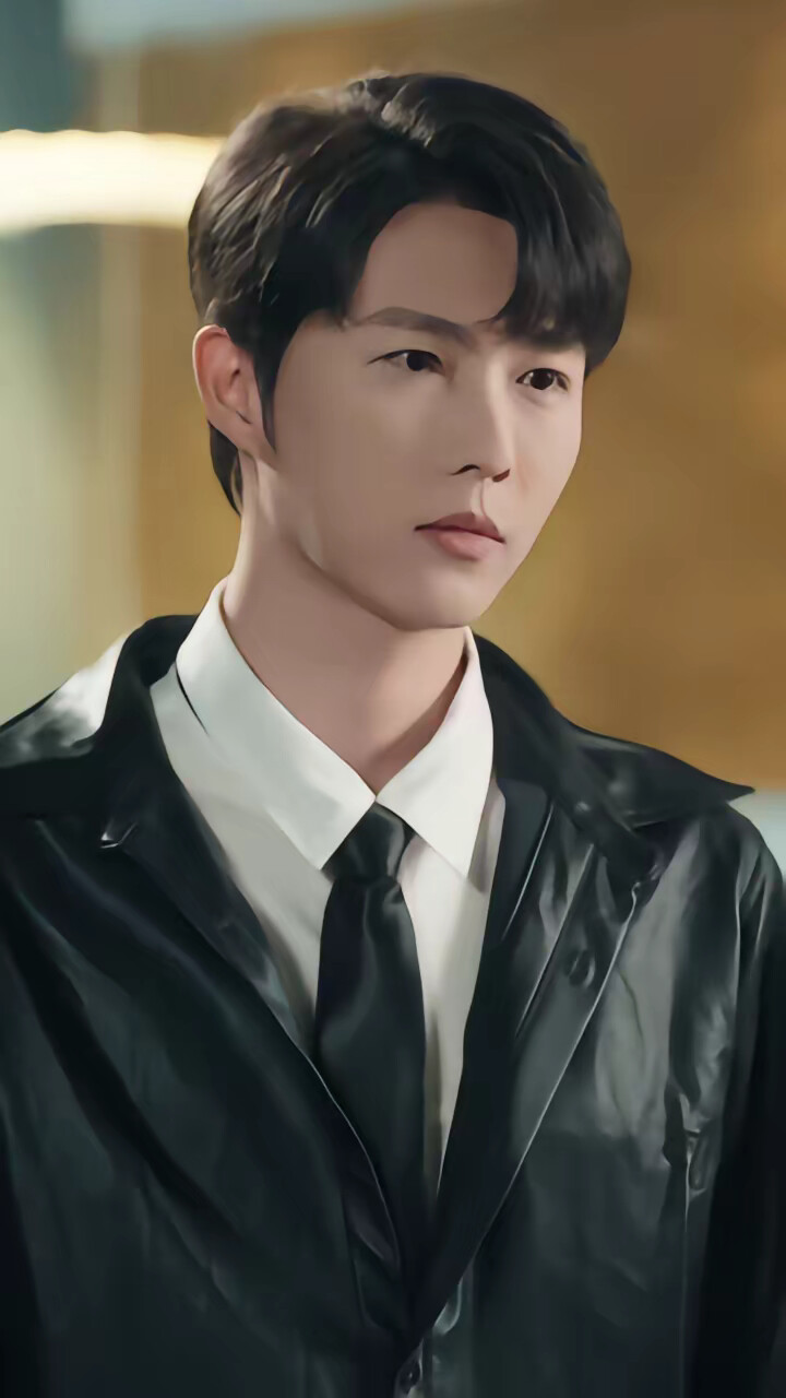 《月亮悄悄翻过来》剧照