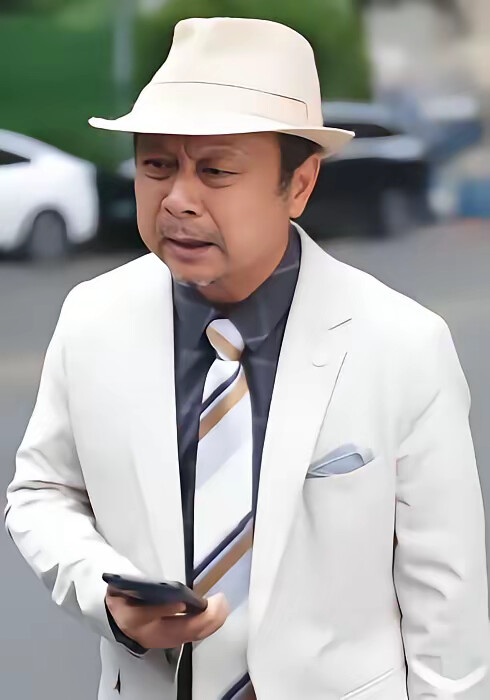 《开局遇到她,我带三宝成功种田》剧照