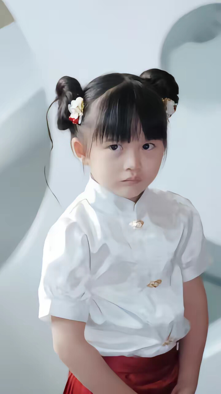 《妈妈去世,小小植物王被全城团宠》剧照