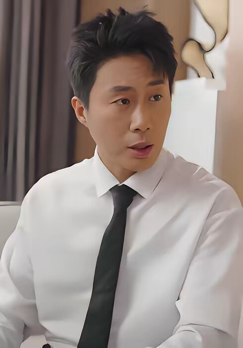 《我刚离婚,系统就来了》剧照