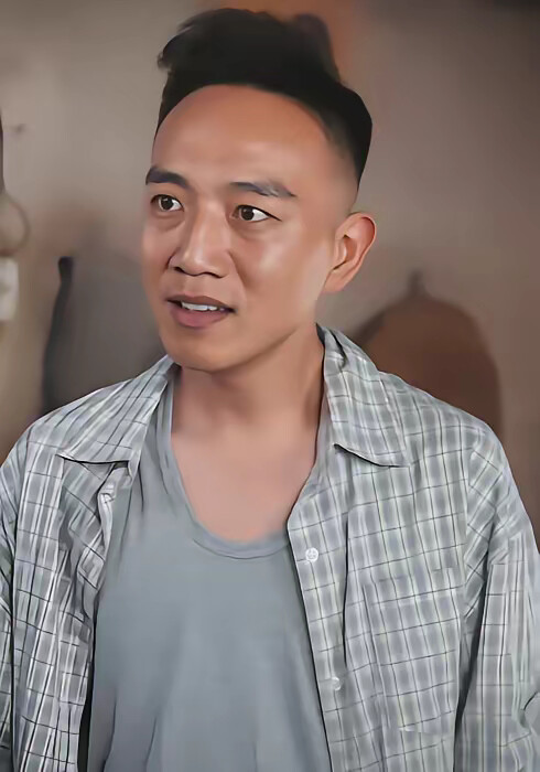 《全村啃树皮我靠空间顿顿肉》剧照