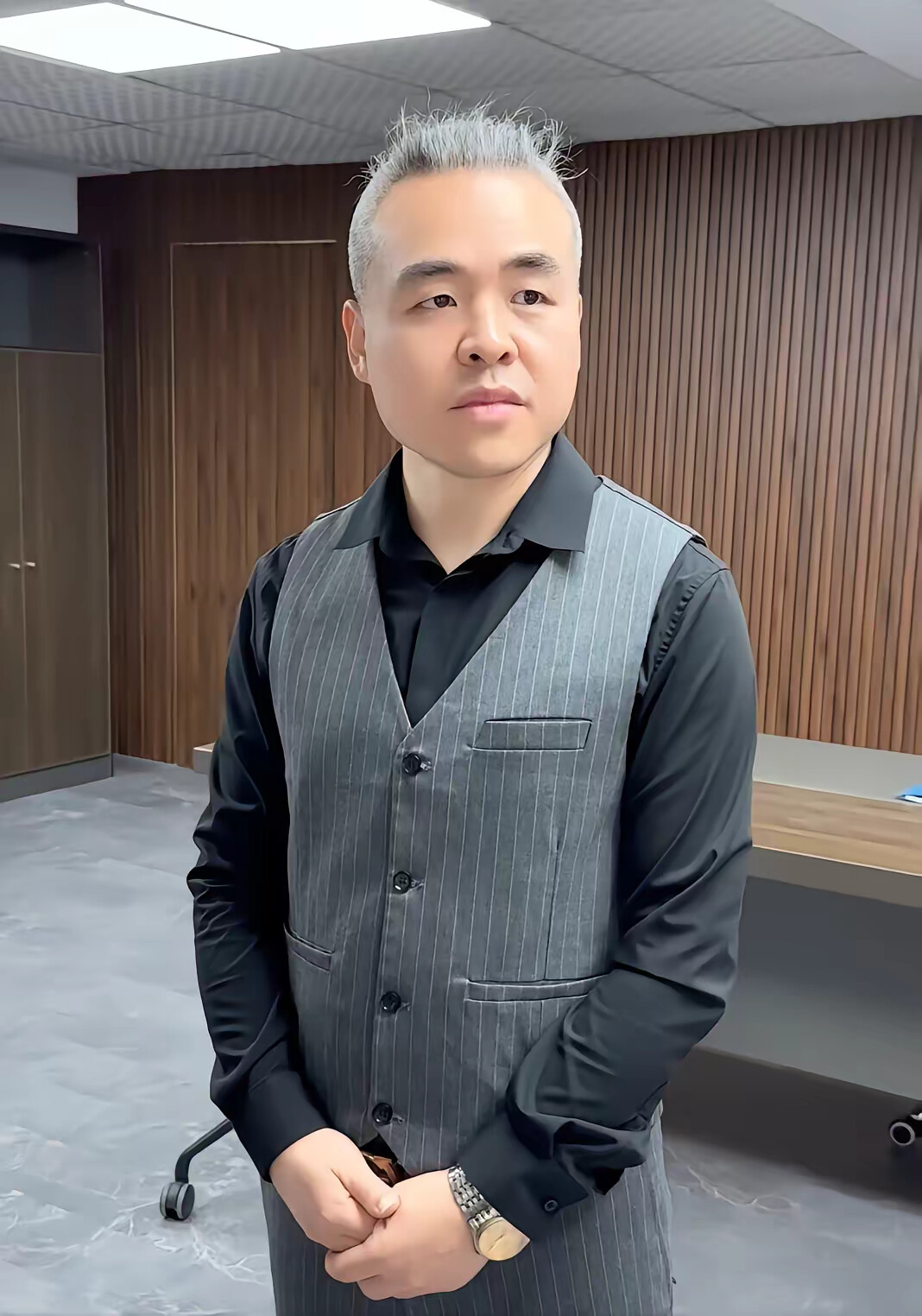 《优秀的员工》剧照