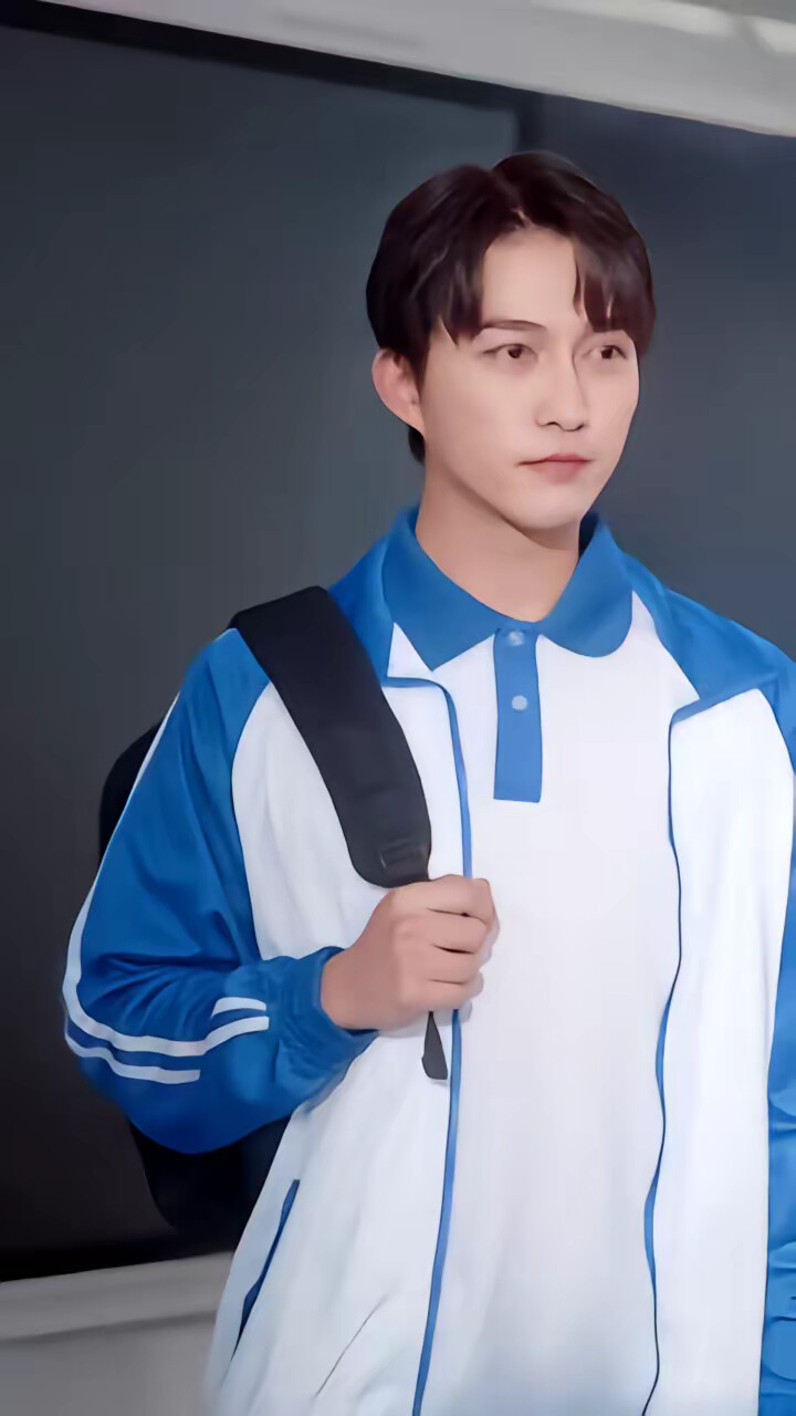 《春日攀缠》剧照