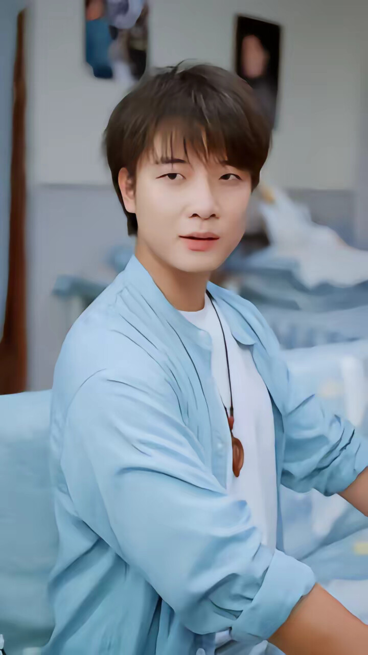 《我都飞升了,你叫我去高考》剧照