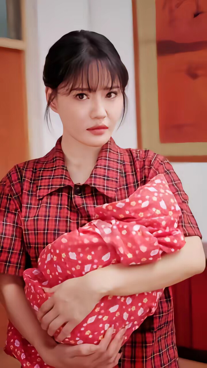 《八零小奶包,被听心声后全家逆袭》剧照