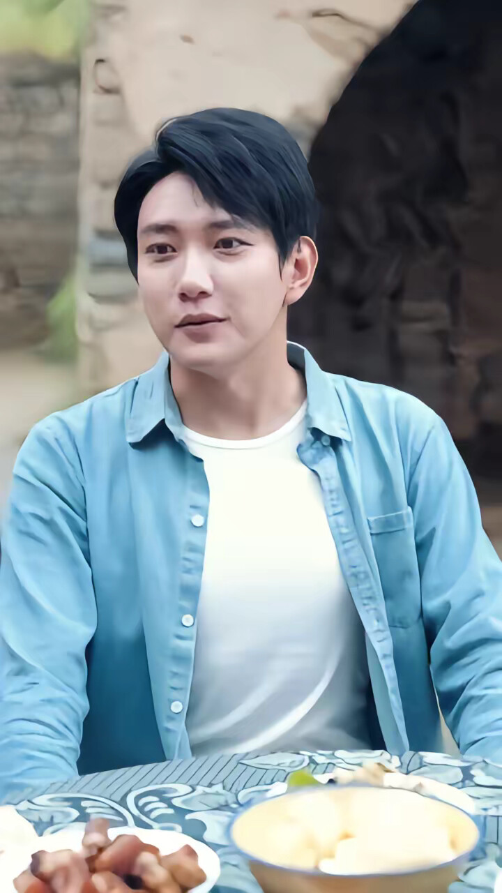 《开局退婚,空间小人不停帮帮帮》剧照