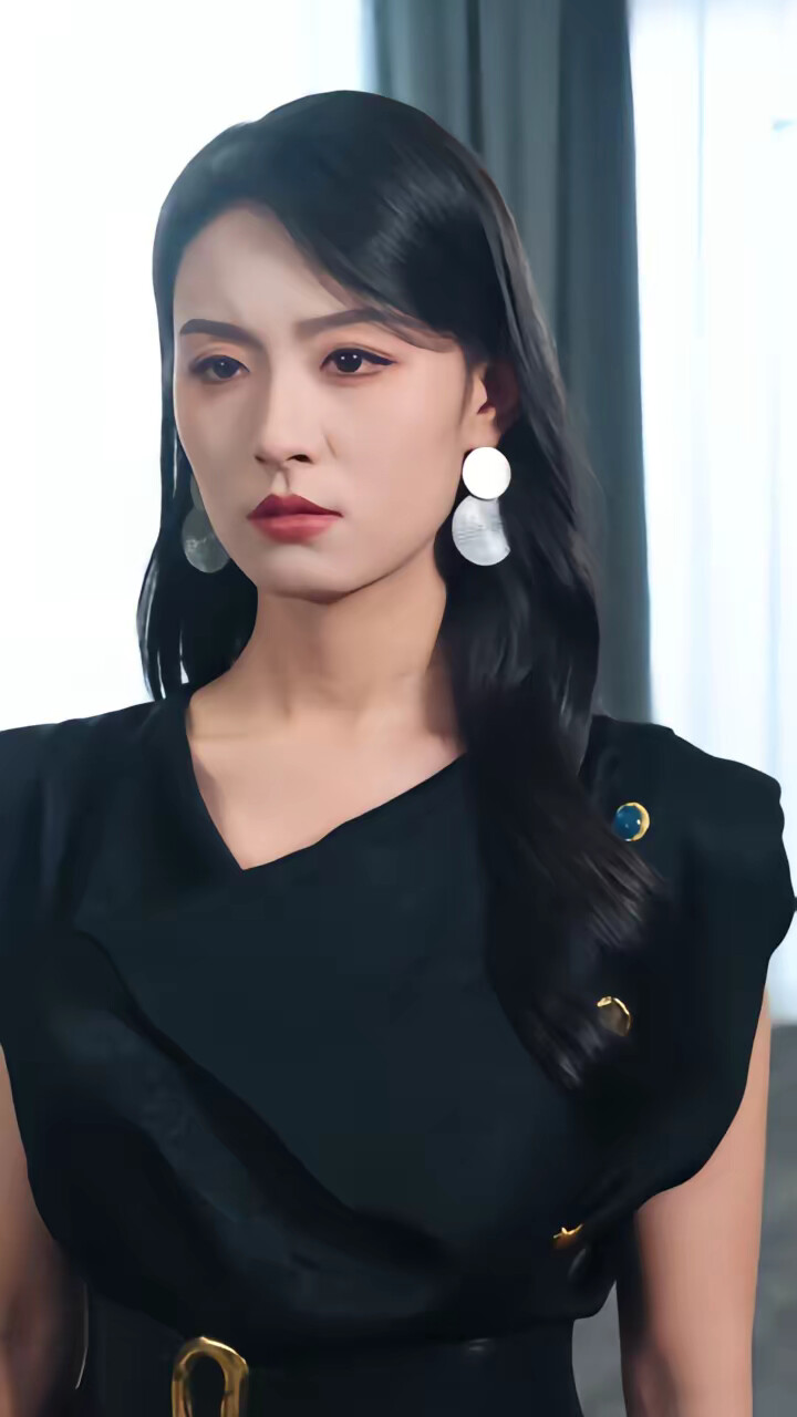 《白月光哪有联姻老婆香》剧照