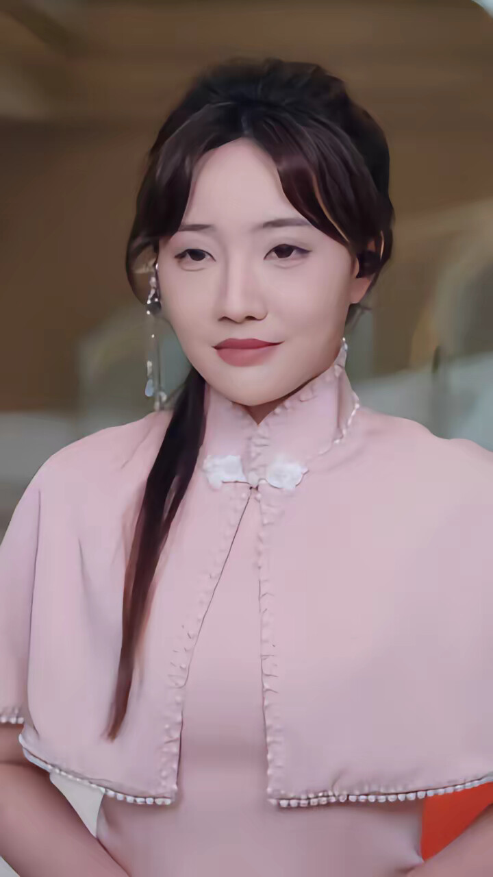 《闪婚后夫人的大佬马甲藏不住了》剧照