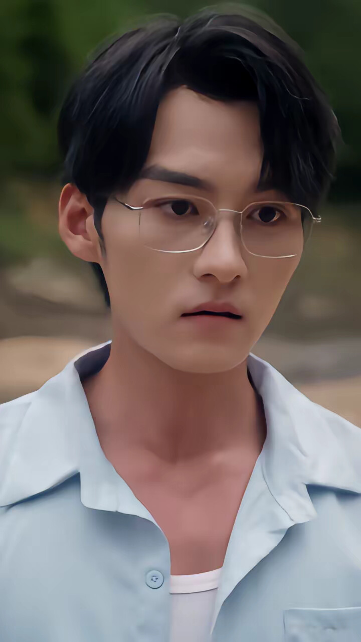 《资本家大少!正好扛回家做老公》剧照