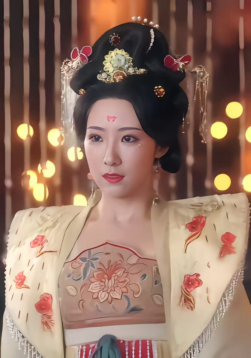 《福宝十岁,把纨绔爹爹养成皇帝啦》剧照