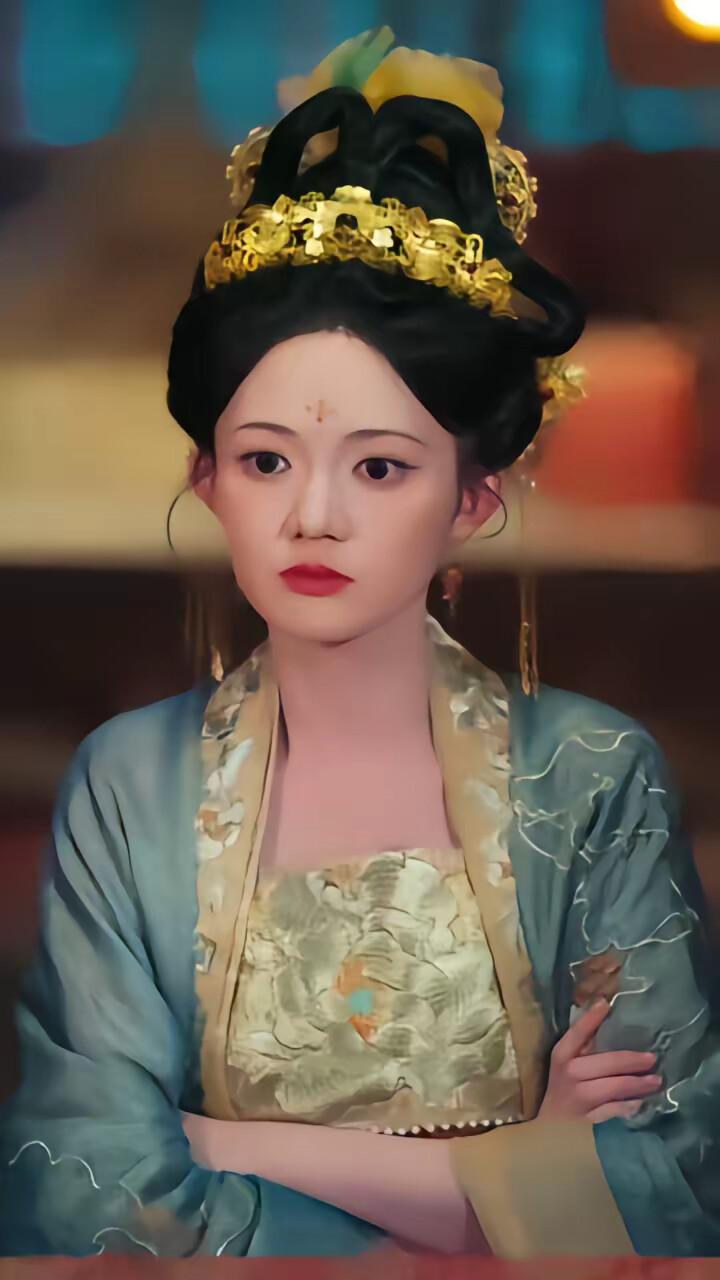 《全家穿进皇宫里》剧照