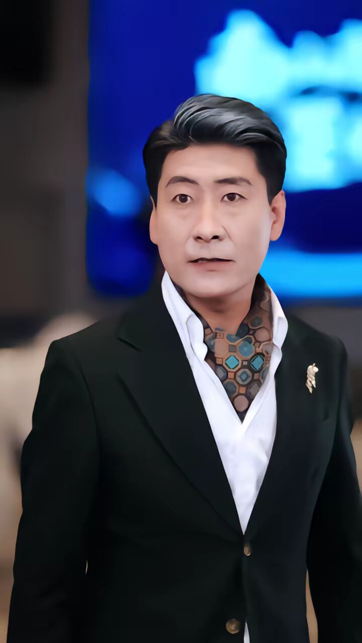 《老妈爆身份替儿媳撑腰》剧照