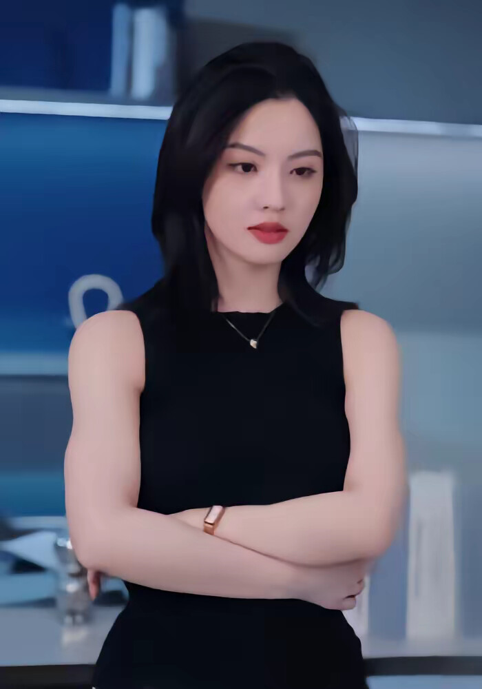《毕业后，捡个睡美人当老婆》剧照