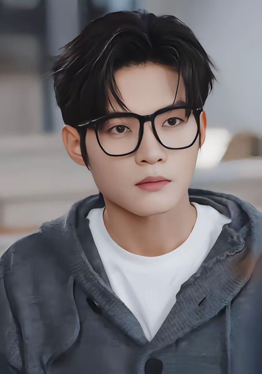 《病娇反派又被她撩红了耳朵》剧照